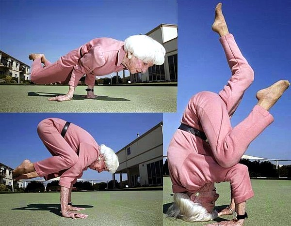 Insegna Yoga a 84 anni